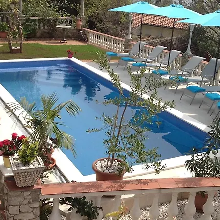 Fuer 2 Persmit Balkon Novi Vinodolski
