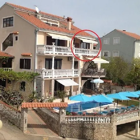 Fuer 2 Persmit Balkon Apartment