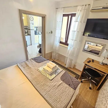 Fuer 2 Persmit Balkon *